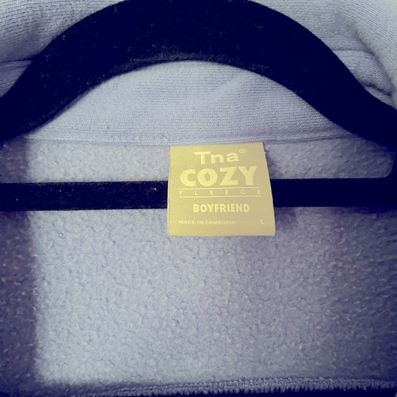 Aritzia-TNA Button down fleece size Large - Picture 2 of 2